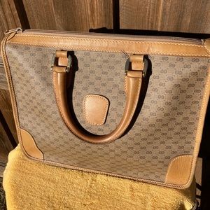Gorgeous Gucci Purse Authentic